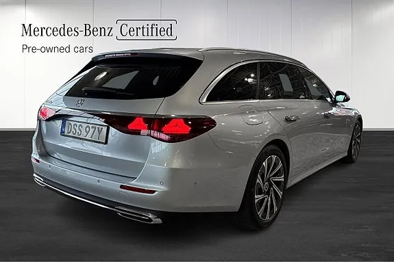 Mercedes-Benz E300 2024 photo 3