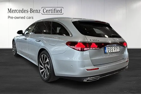 Mercedes-Benz E300 2024 photo 4