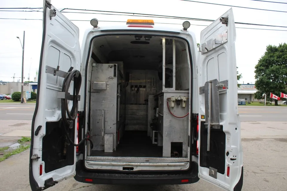 Ford Transit 2017 photo 2