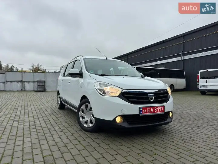 Dacia Lodgy 2013 photo 2