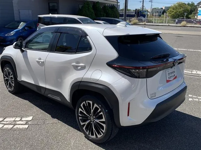 Toyota Yaris Cross Hybrid Z 2024 photo 5