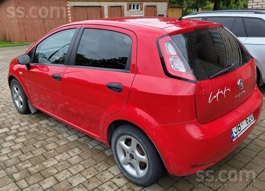 Fiat Punto 2012 photo 5