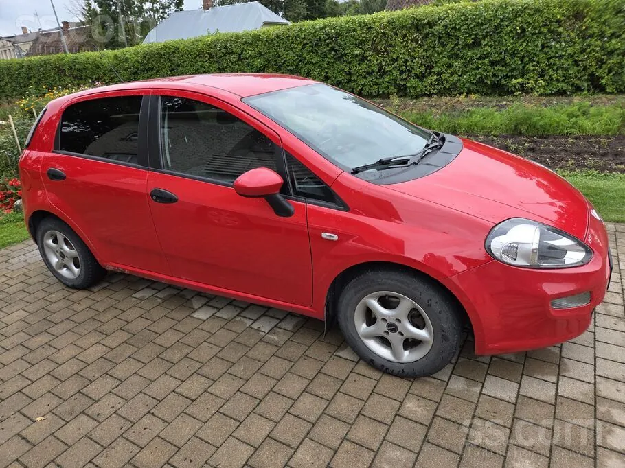 Fiat Punto 2012 photo 2