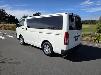 Toyota Hiace 2021 photo 5