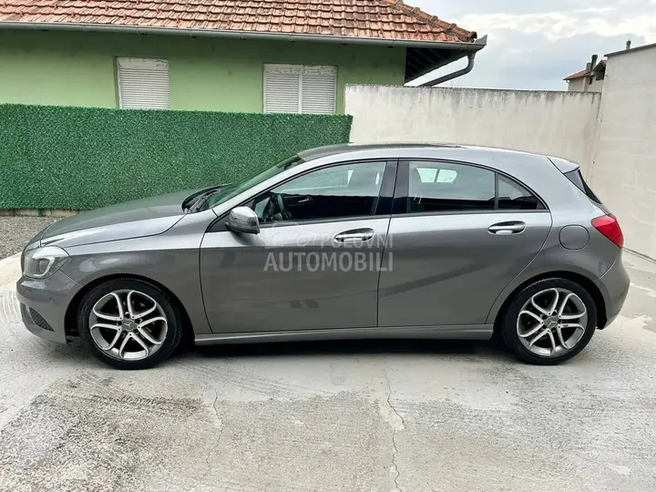 Mercedes-Benz A 180 2013 photo 3