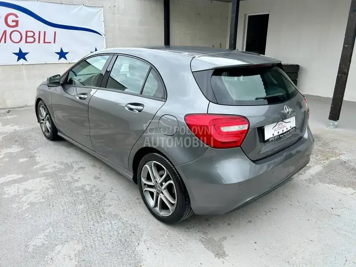Mercedes-Benz A 180 2013 photo 4