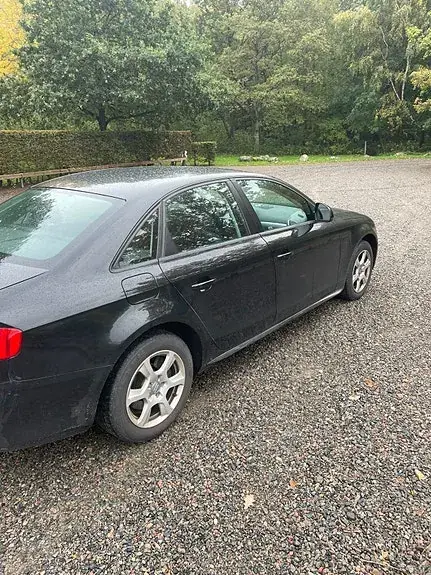 Audi A4 2009 photo 3