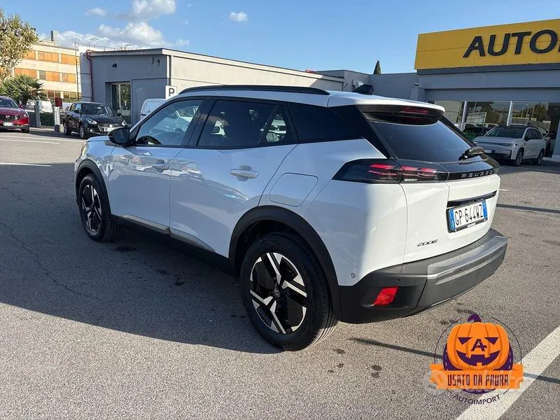 Peugeot 2008 2023 photo 4