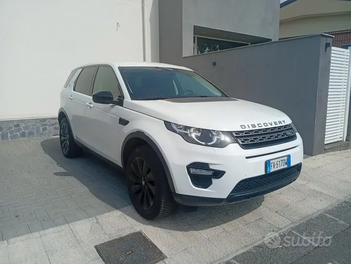 Land Rover Discovery Sport 2019 photo 2