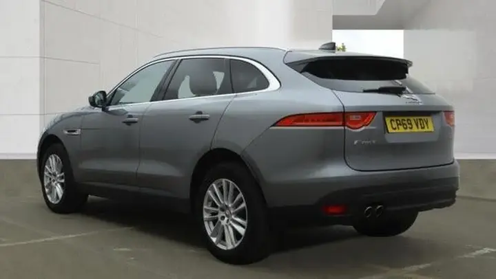 Jaguar F-Pace 2019 photo 3