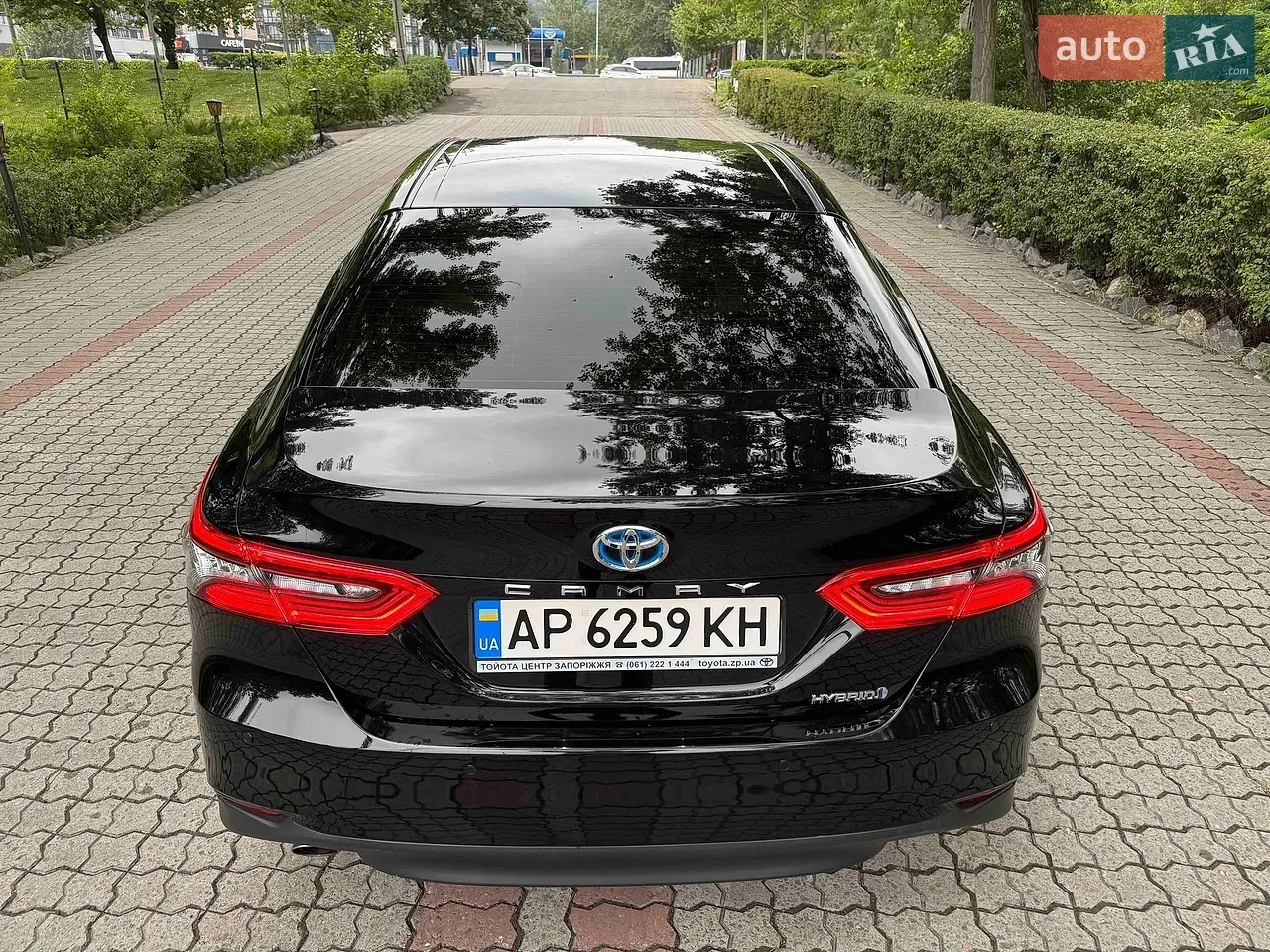 Toyota Camry 2021 photo 2