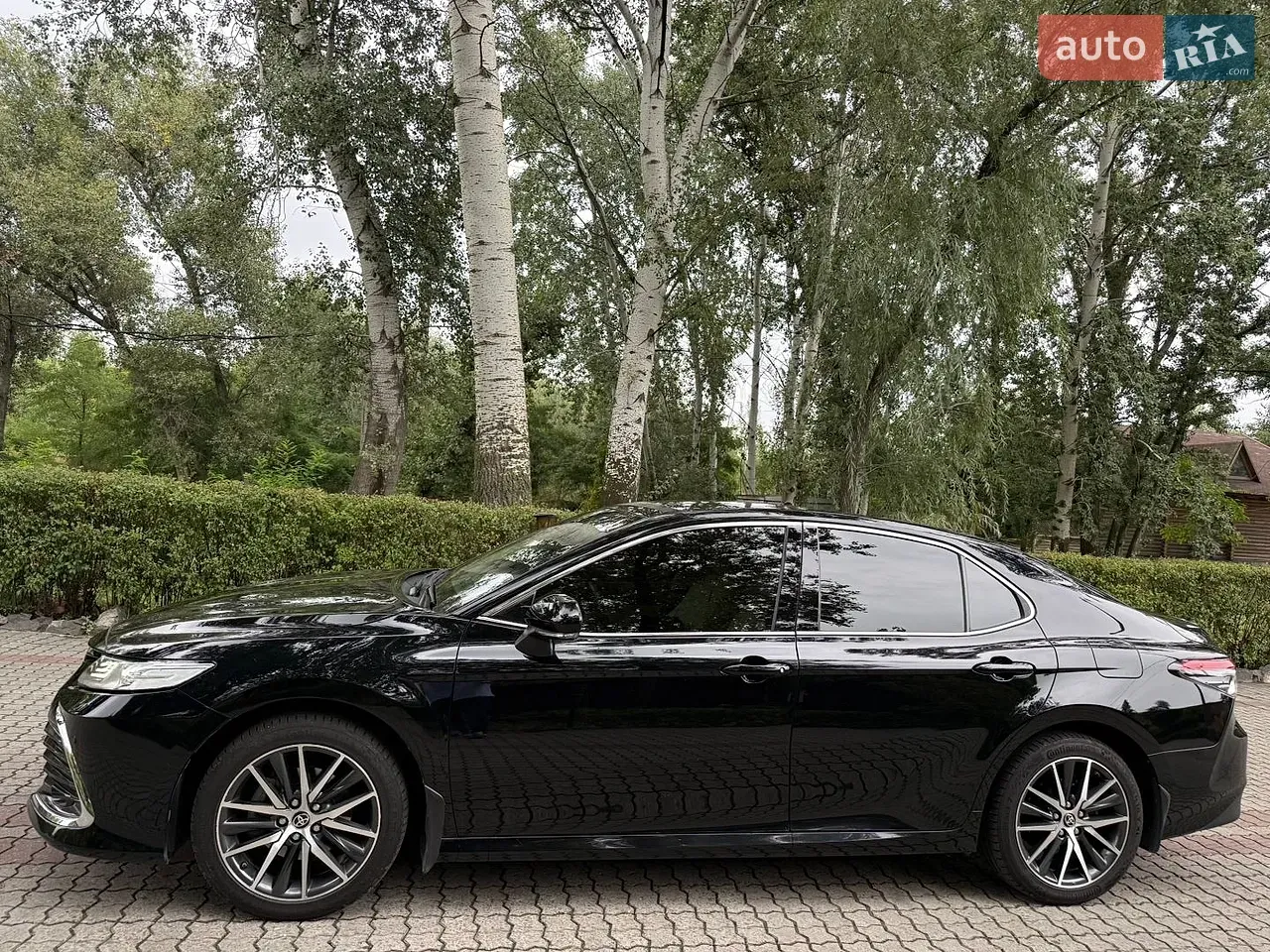 Toyota Camry 2021 photo 3