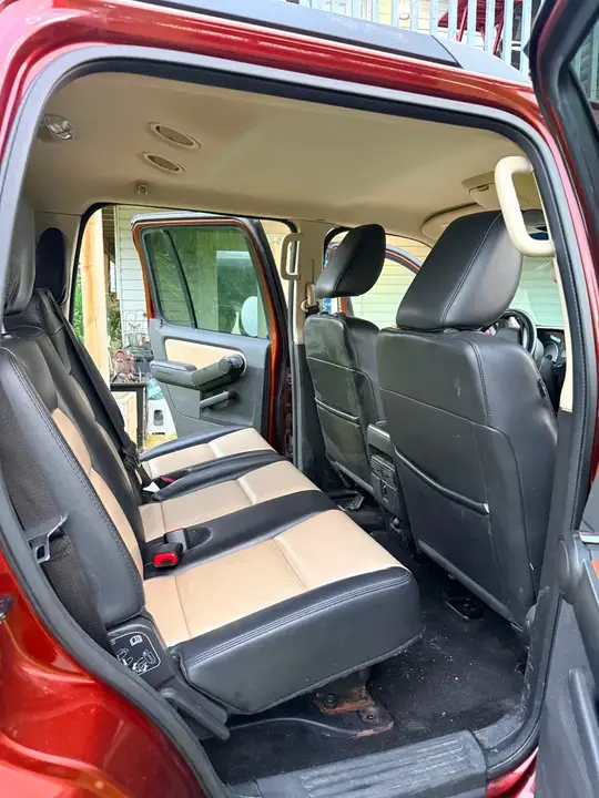 Ford Explorer 2010 photo 5