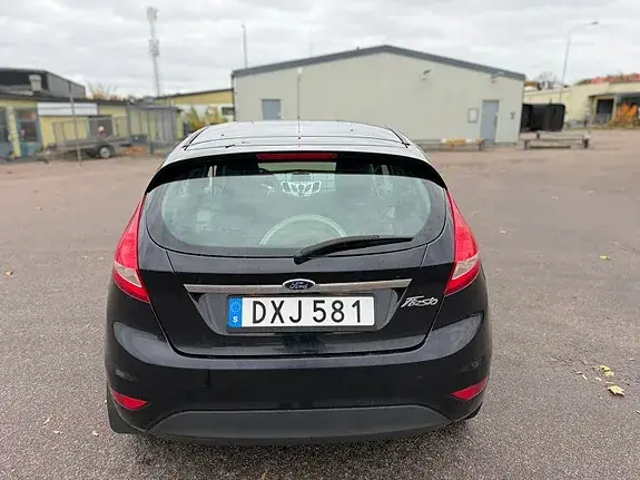 Ford Fiesta 2011 photo 3