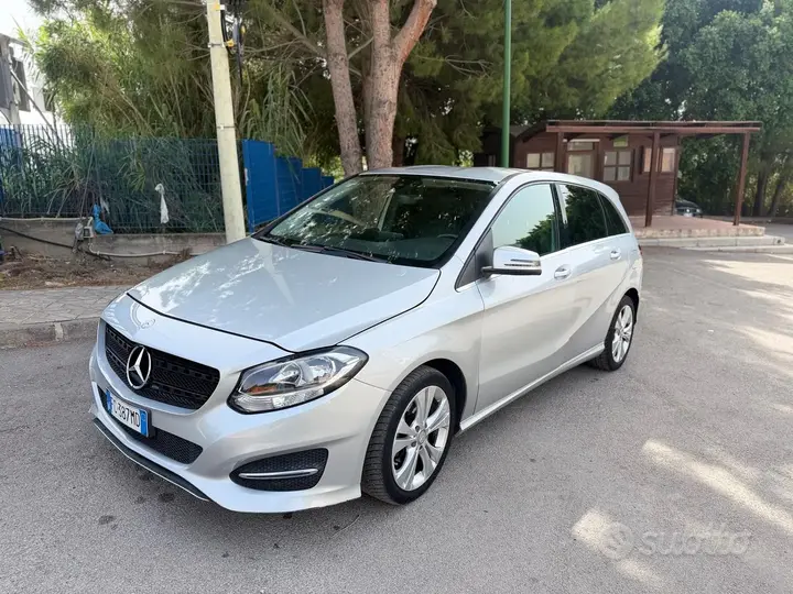 Mercedes-Benz B