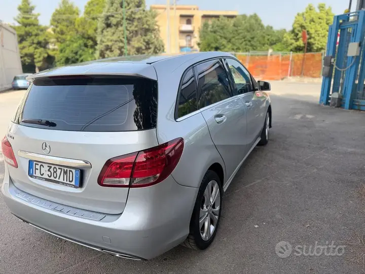 Mercedes-Benz B 2016 photo 4