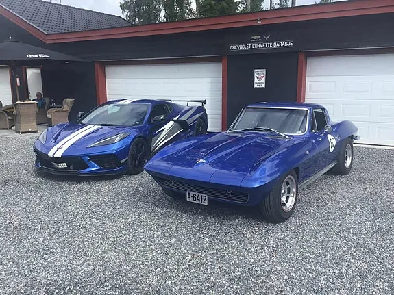Chevrolet Corvette 1964 photo 3