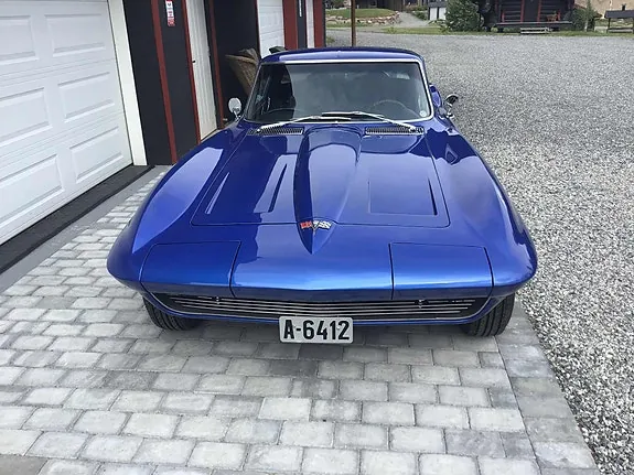 Chevrolet Corvette 1964 photo 2