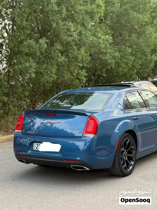 Chrysler 300 2022 photo 3