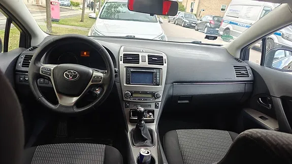 Toyota Avensis 2011 photo 4