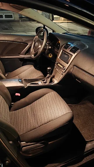 Toyota Avensis 2011 photo 5