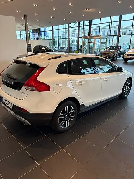 Volvo V40 Cross Country 2018 photo 4