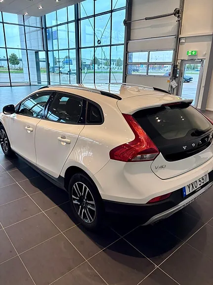 Volvo V40 Cross Country 2018 photo 3