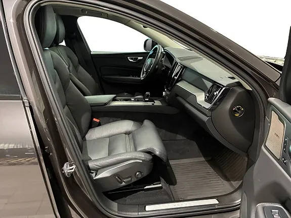 Volvo Xc60 2025 photo 4