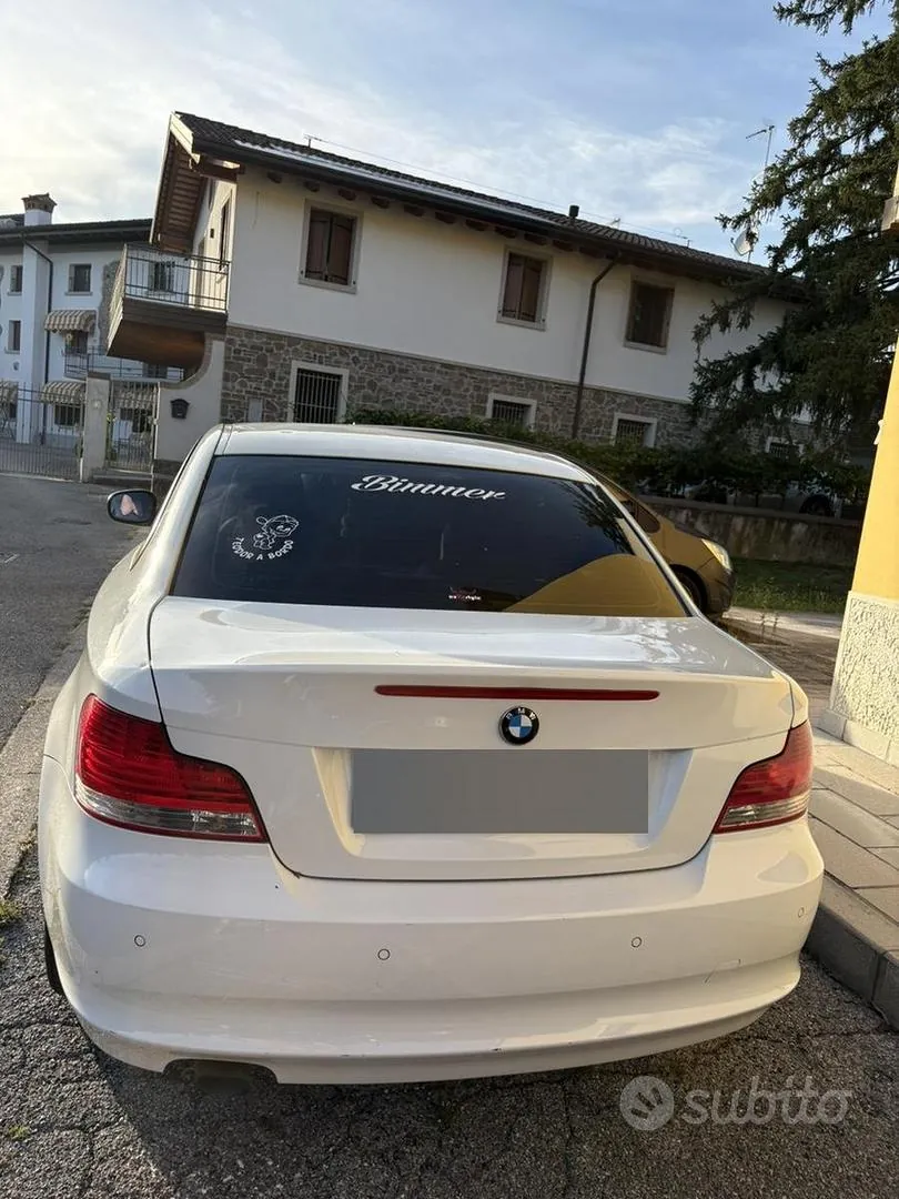 BMW 1 Series 2010 photo 2