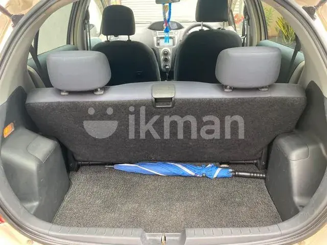 Toyota Vitz 2005 photo 4