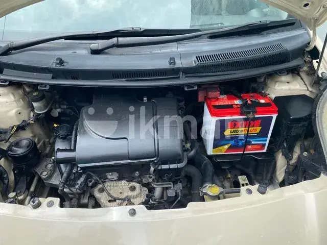 Toyota Vitz 2005 photo 3