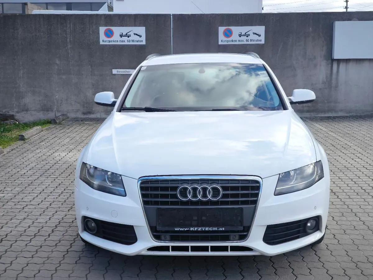 Audi A4 2010 photo 2
