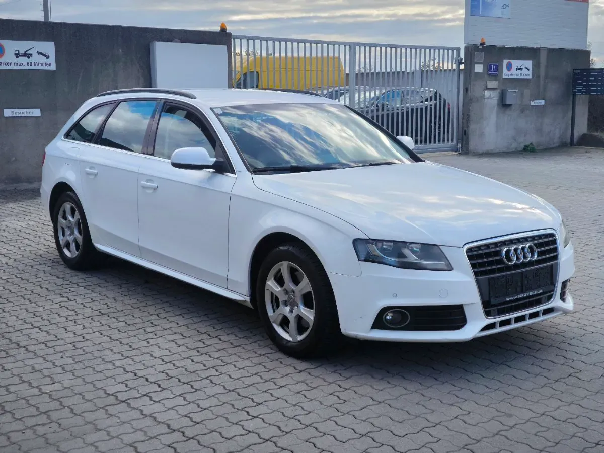 Audi A4 2010 photo 3