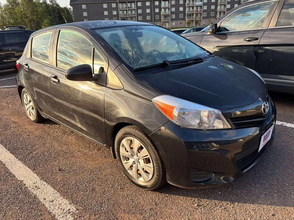 Toyota Yaris 2014 photo 3