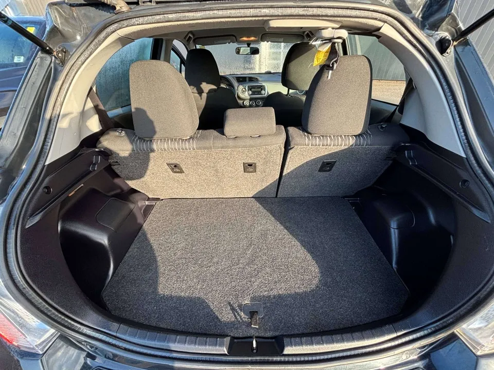 Toyota Yaris 2014 photo 5