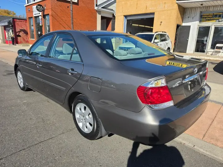 Toyota Camry 2005 photo 5