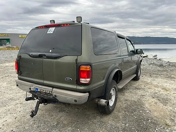 Ford Excursion 2000 photo 3