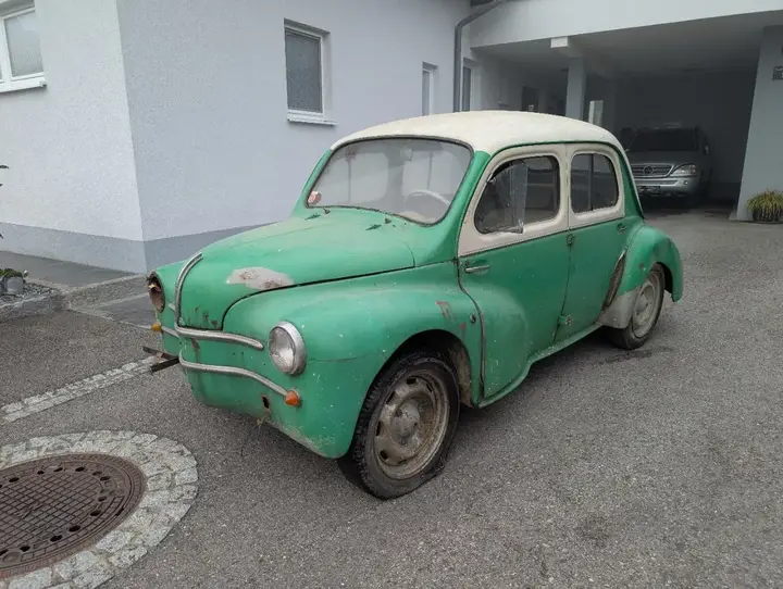 Renault 4Cv