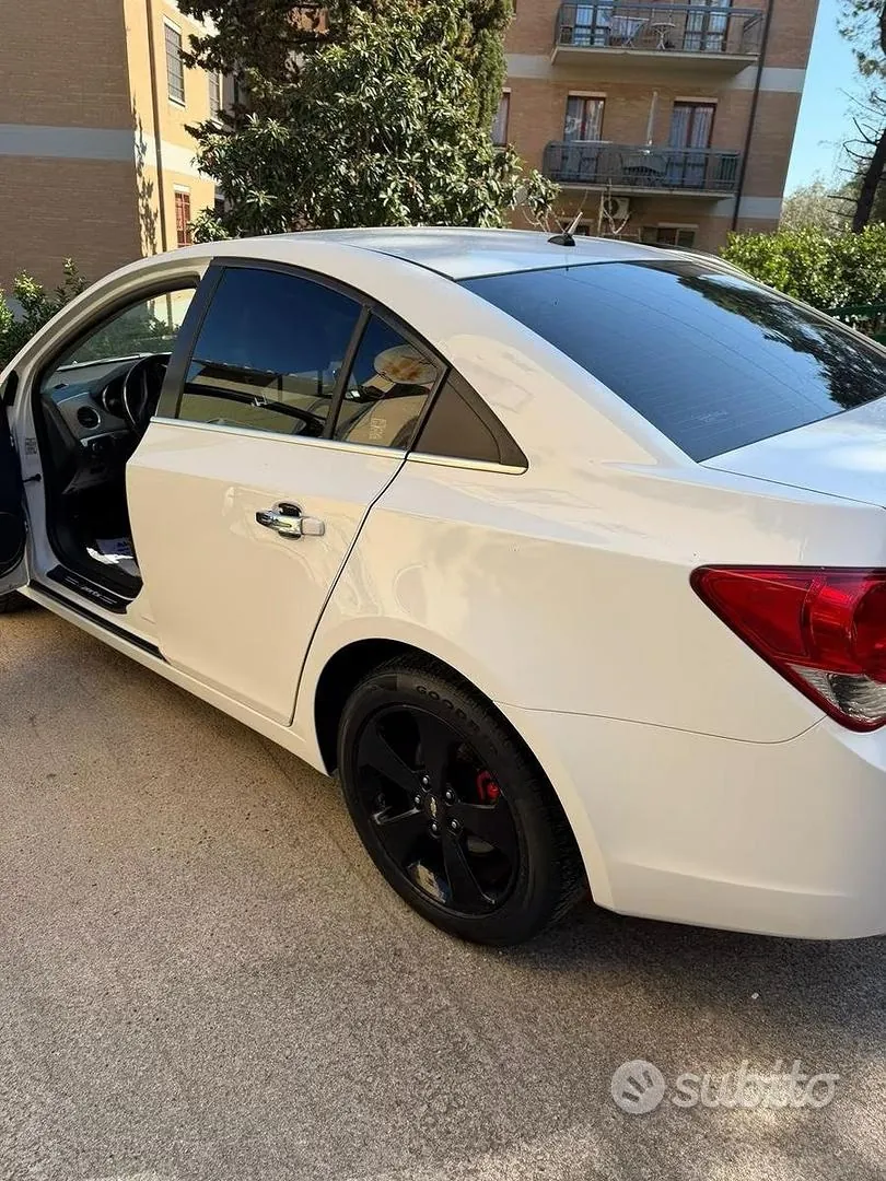Chevrolet Cruze 2011 photo 4