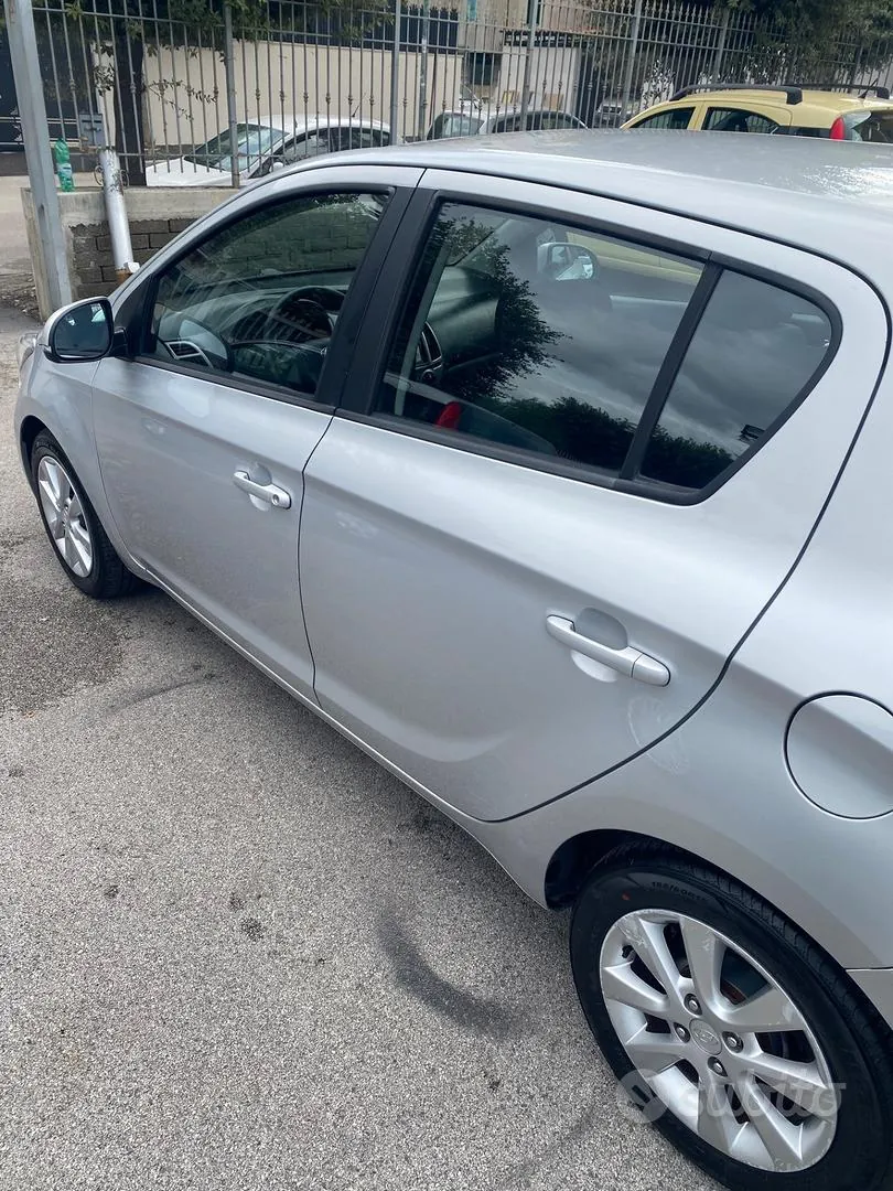Hyundai I20 2013 photo 4