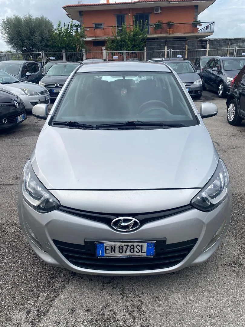 Hyundai I20 2013 photo 2