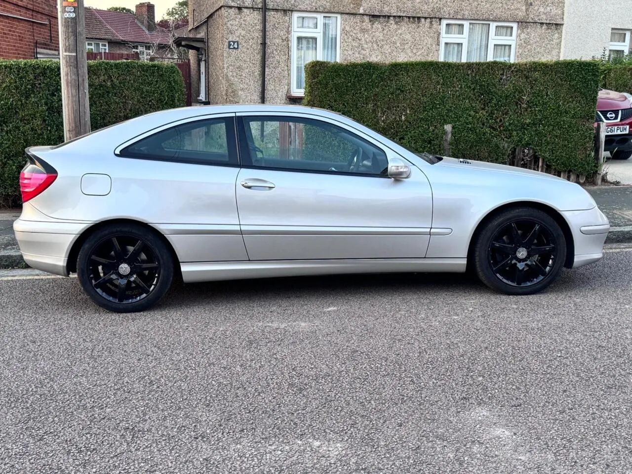 Mercedes-Benz C-Class 2003 photo 2