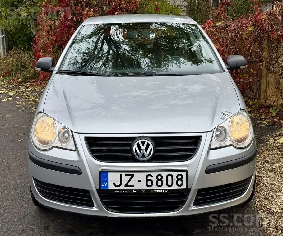 Volkswagen Polo 2005 photo 2