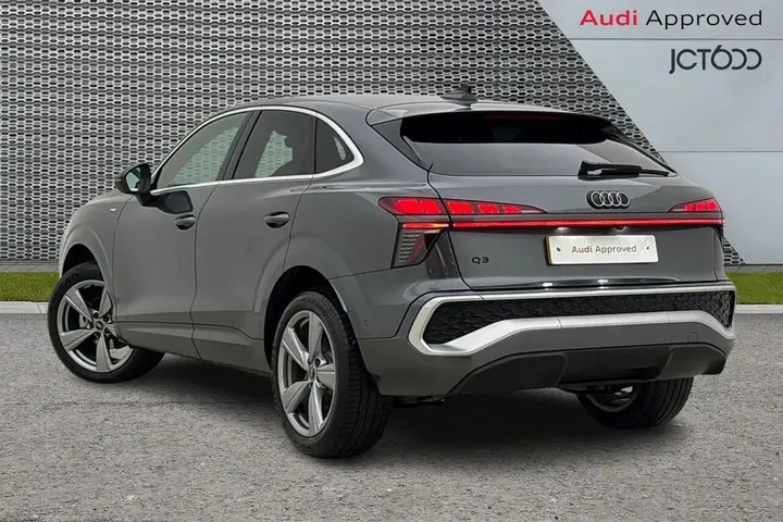 Audi Q3 2026 photo 3