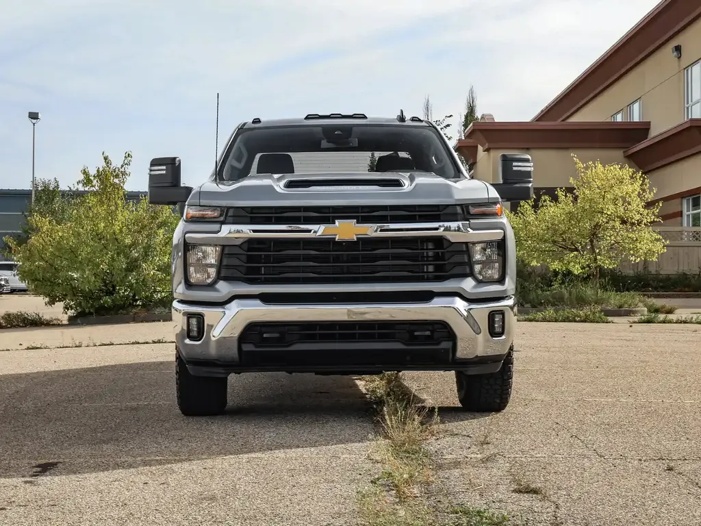 Chevrolet Silverado 2500 2024 photo 3
