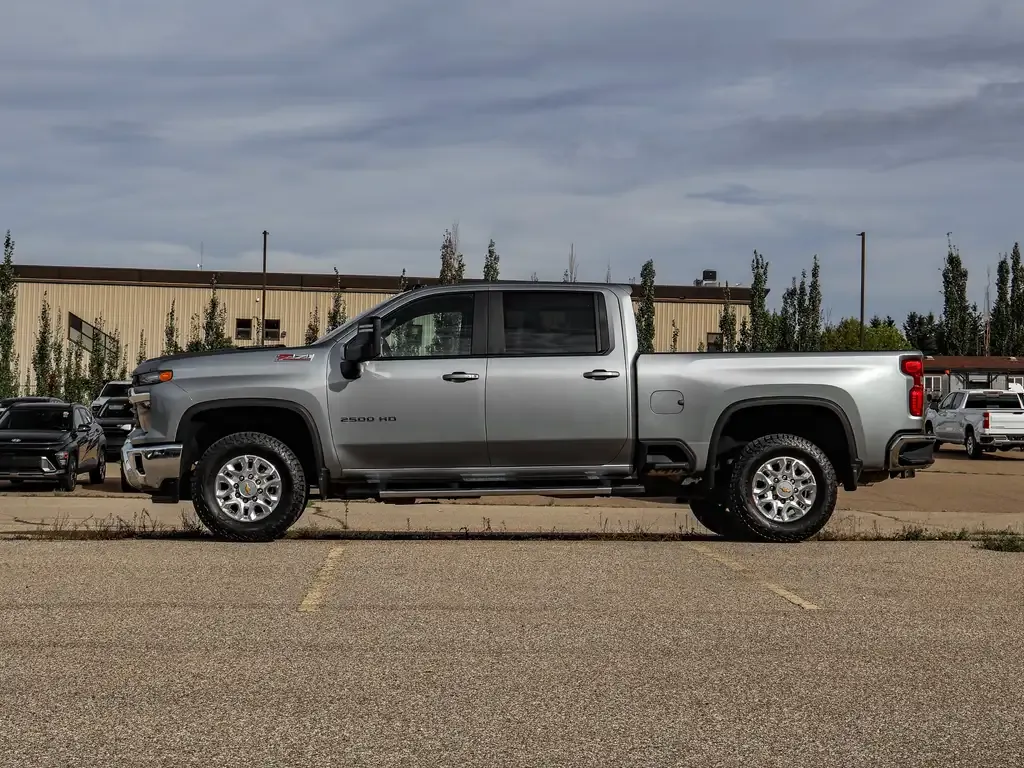 Chevrolet Silverado 2500 2024 photo 5