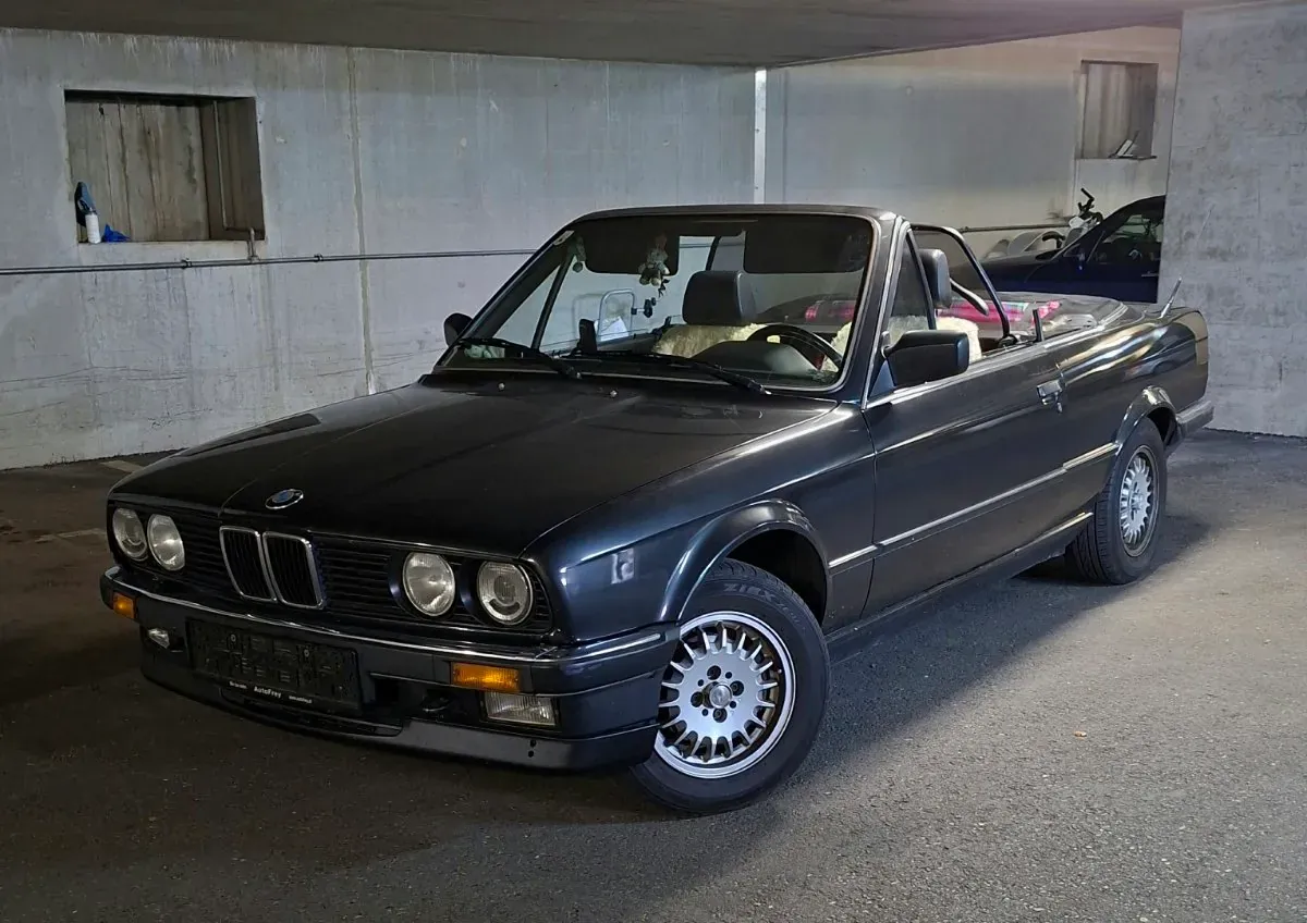 BMW 3 Series 1990 photo 2