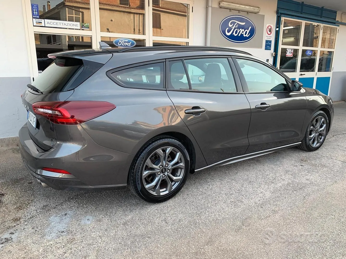 Ford Focus 2023 photo 3