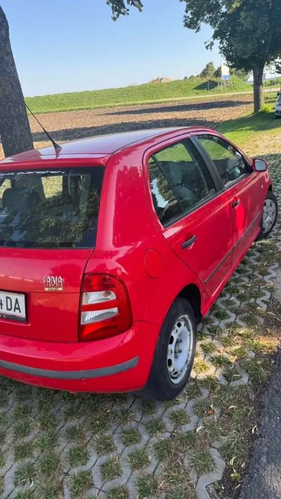 Skoda Fabia 2002 photo 3