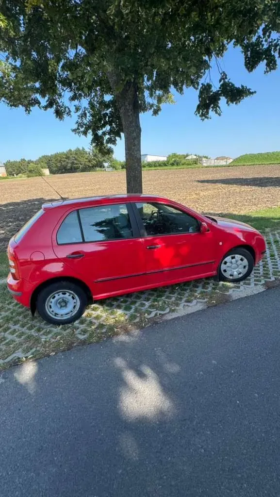 Skoda Fabia 2002 photo 2